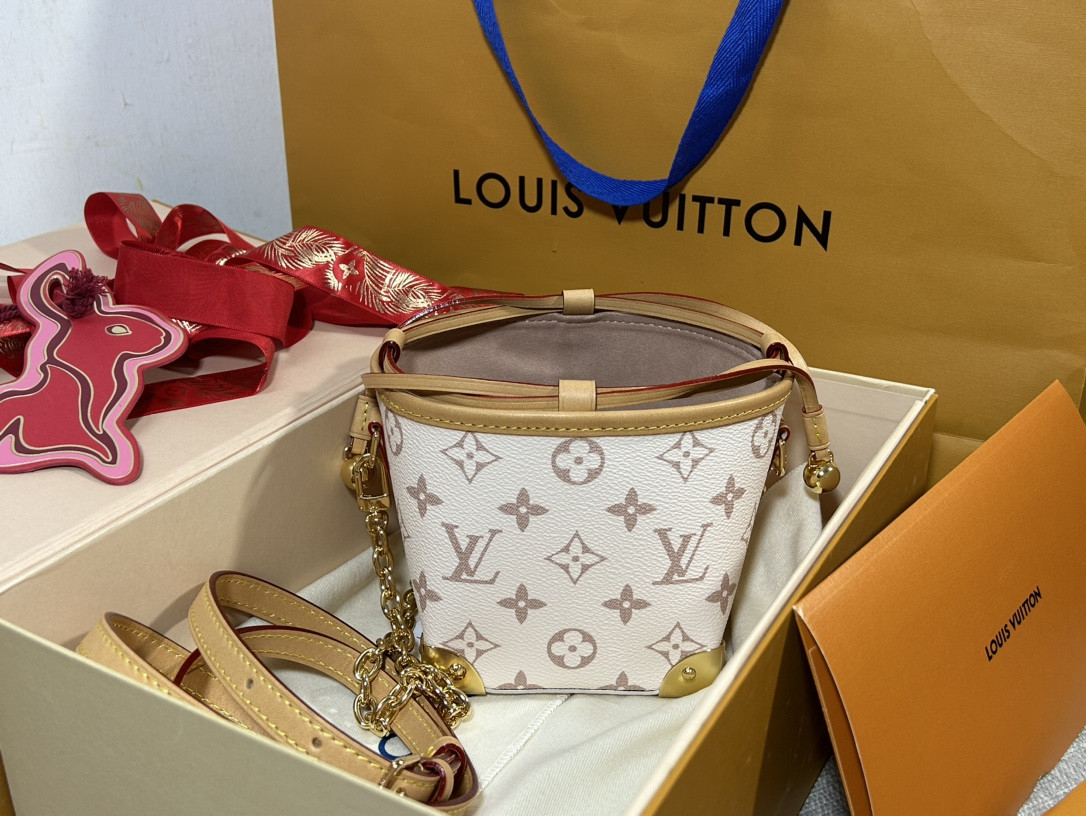 LV M83227 NOE PURSE 11.5 x 11.5 x 11.5 cm