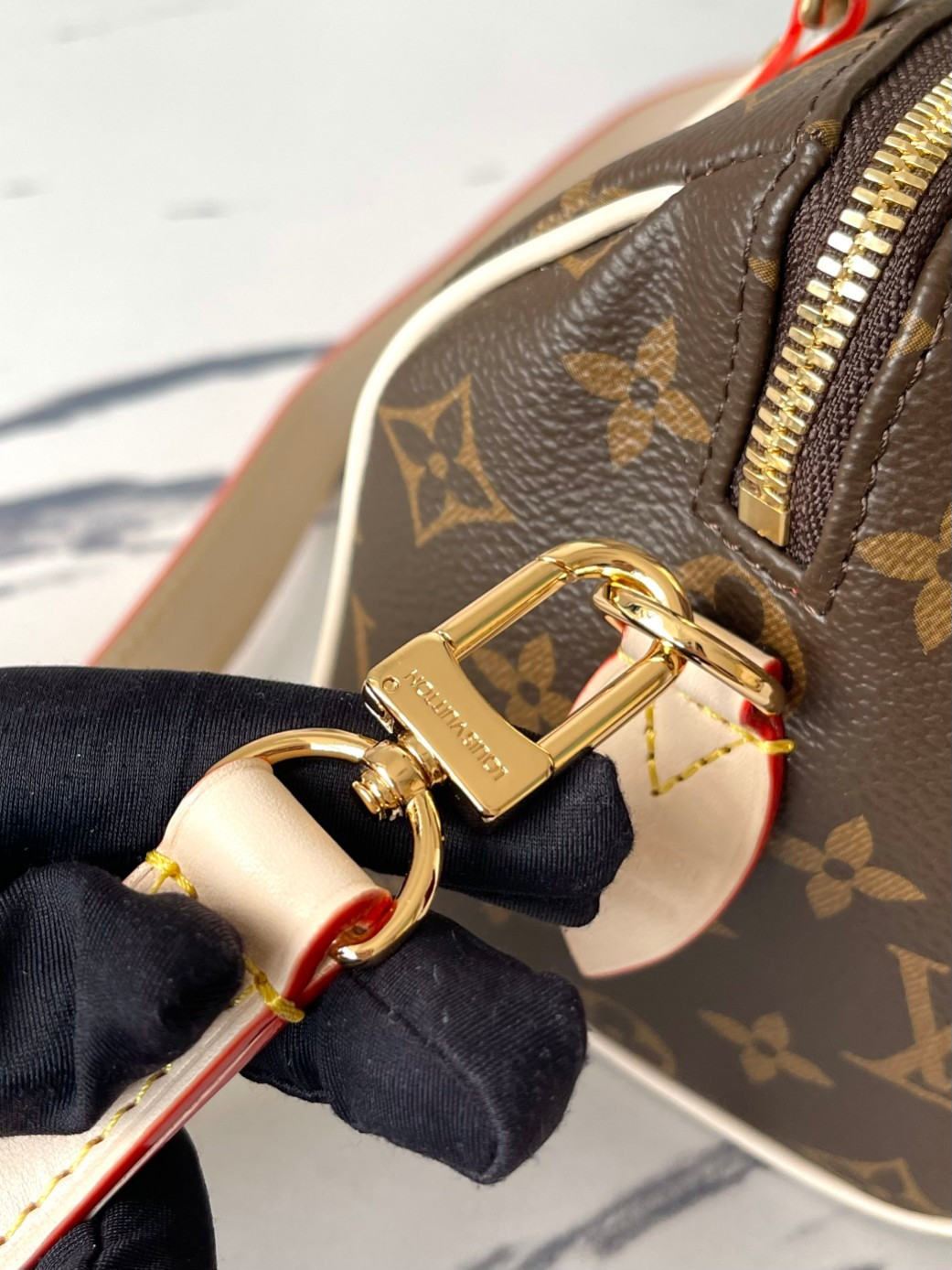 LV M46229 Speedy Bandoulière 20