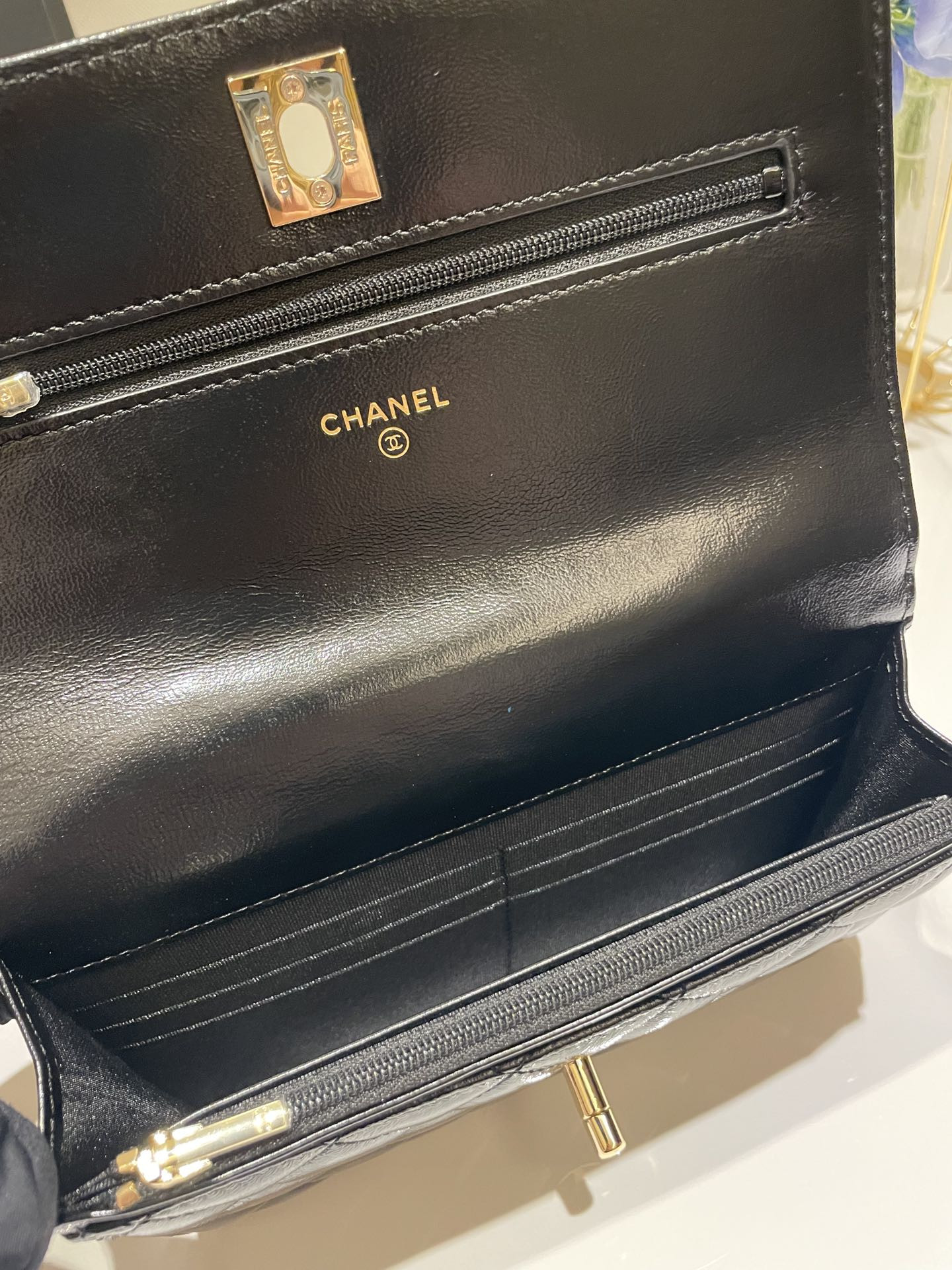 Ch*el classic wallet on chain rhinestone handle black 4.8 × 7.5 × 1.4