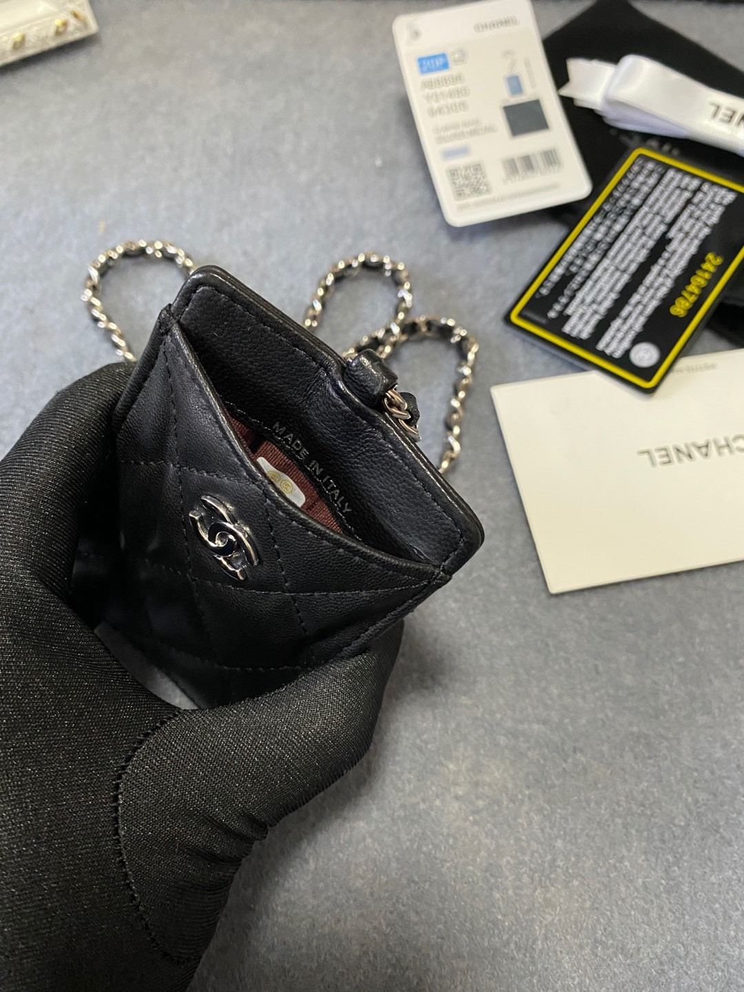 Ch*el card holder 10.5 x7 x 0.5cm