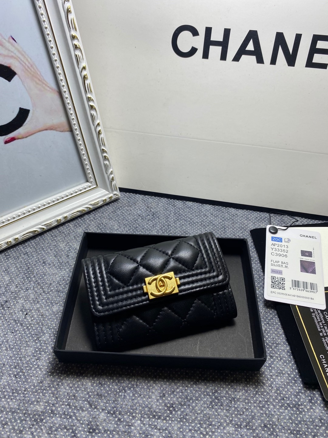 Ch*el flap wallet 12-7cm