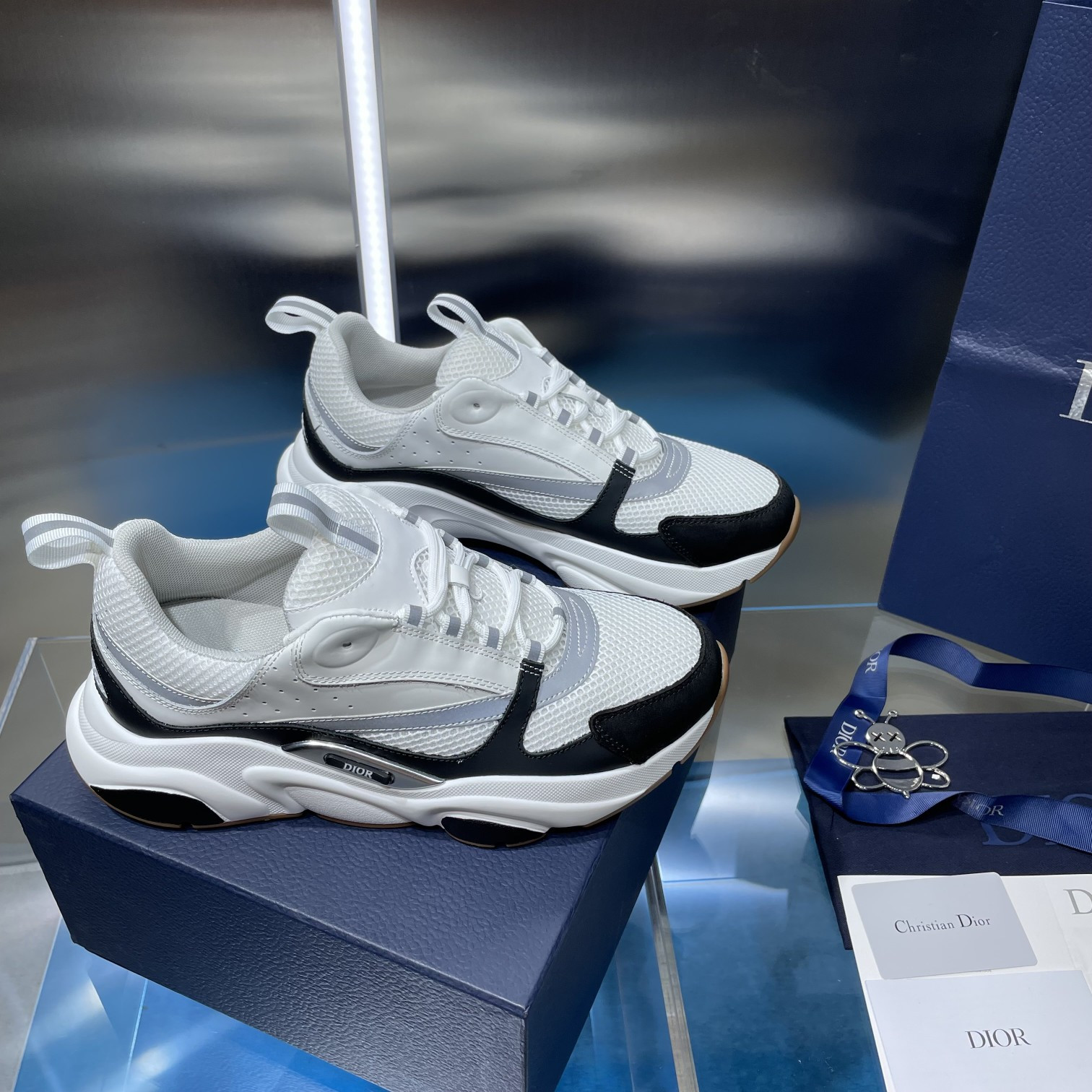 ua D*or b22 white sneaker