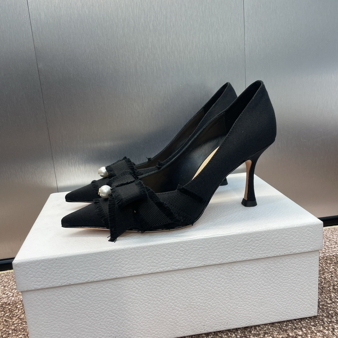 ua D*or aD*orable pump