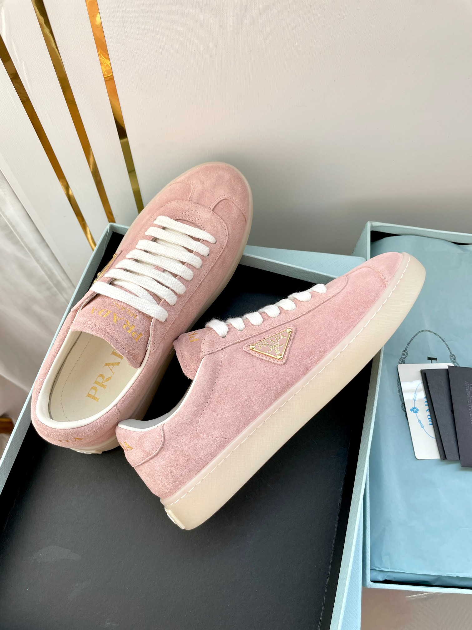 ua Pra*a downtown nappa leather sneakers