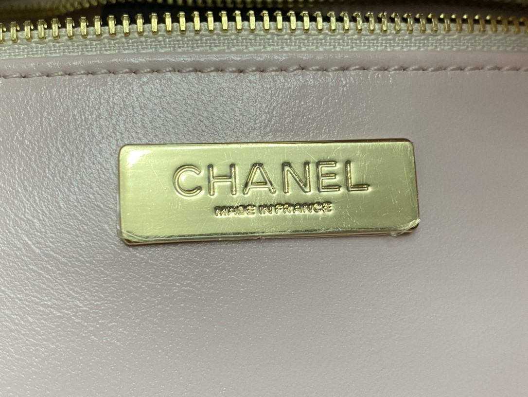 Ch*el shopping bag shiny lambskin & gold-tone metal 35x39x8cm