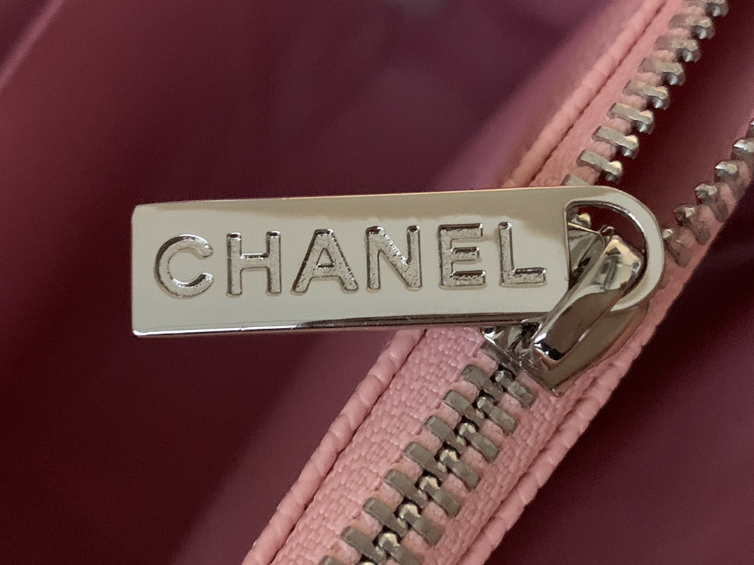 Ch*el gst caviar leather hardware 24x33x13cm