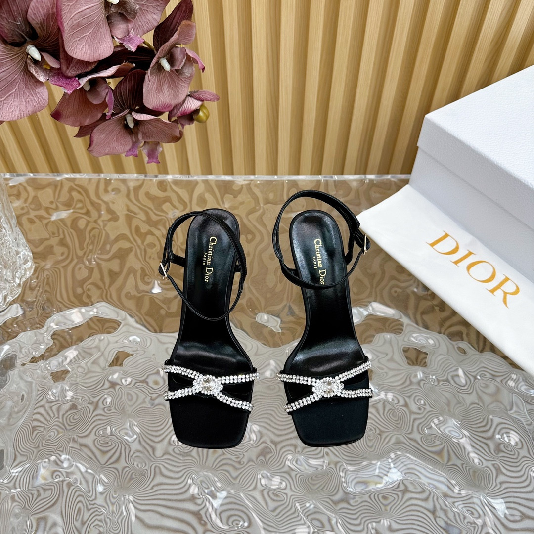 ua D*or slingback pump