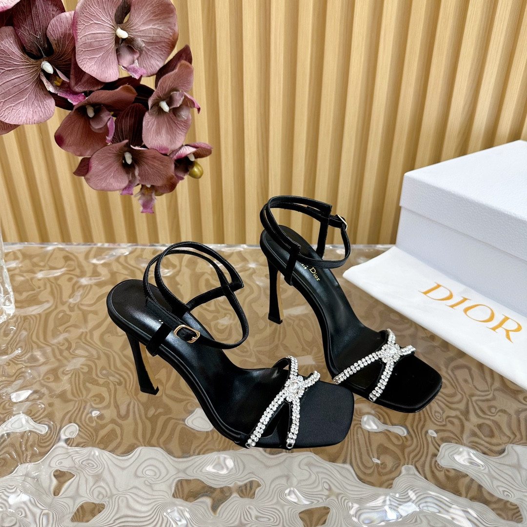 ua D*or slingback pump