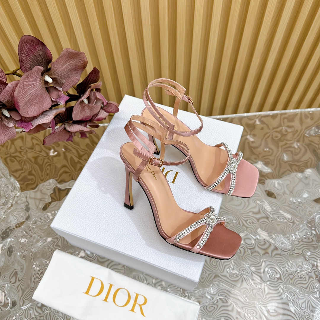 ua D*or slingback pump