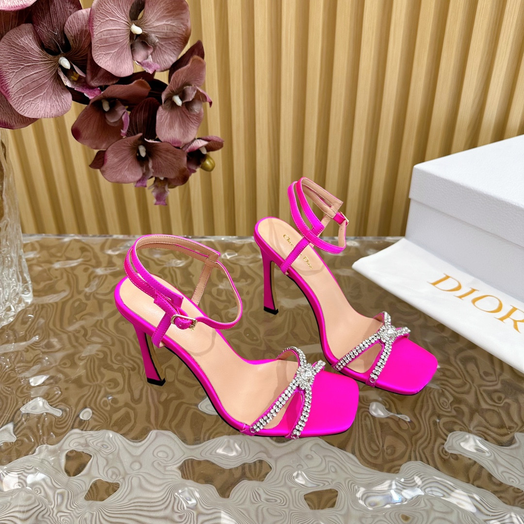ua D*or slingback pump