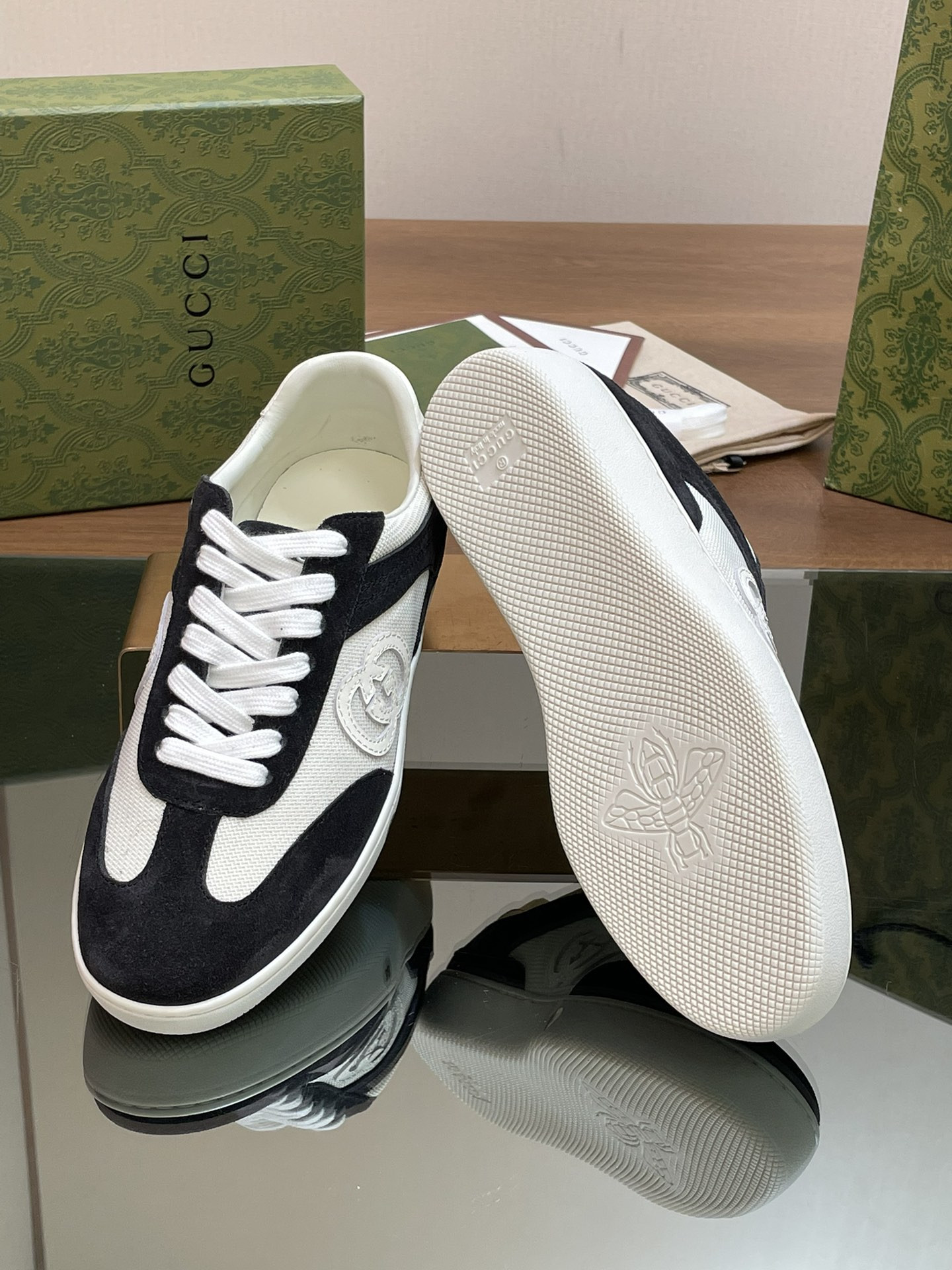 ua G*u*i interlocking g sneaker black and white