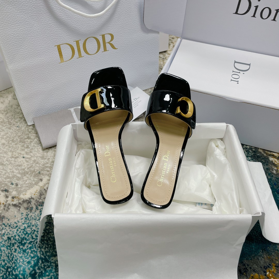 ua D*or or c