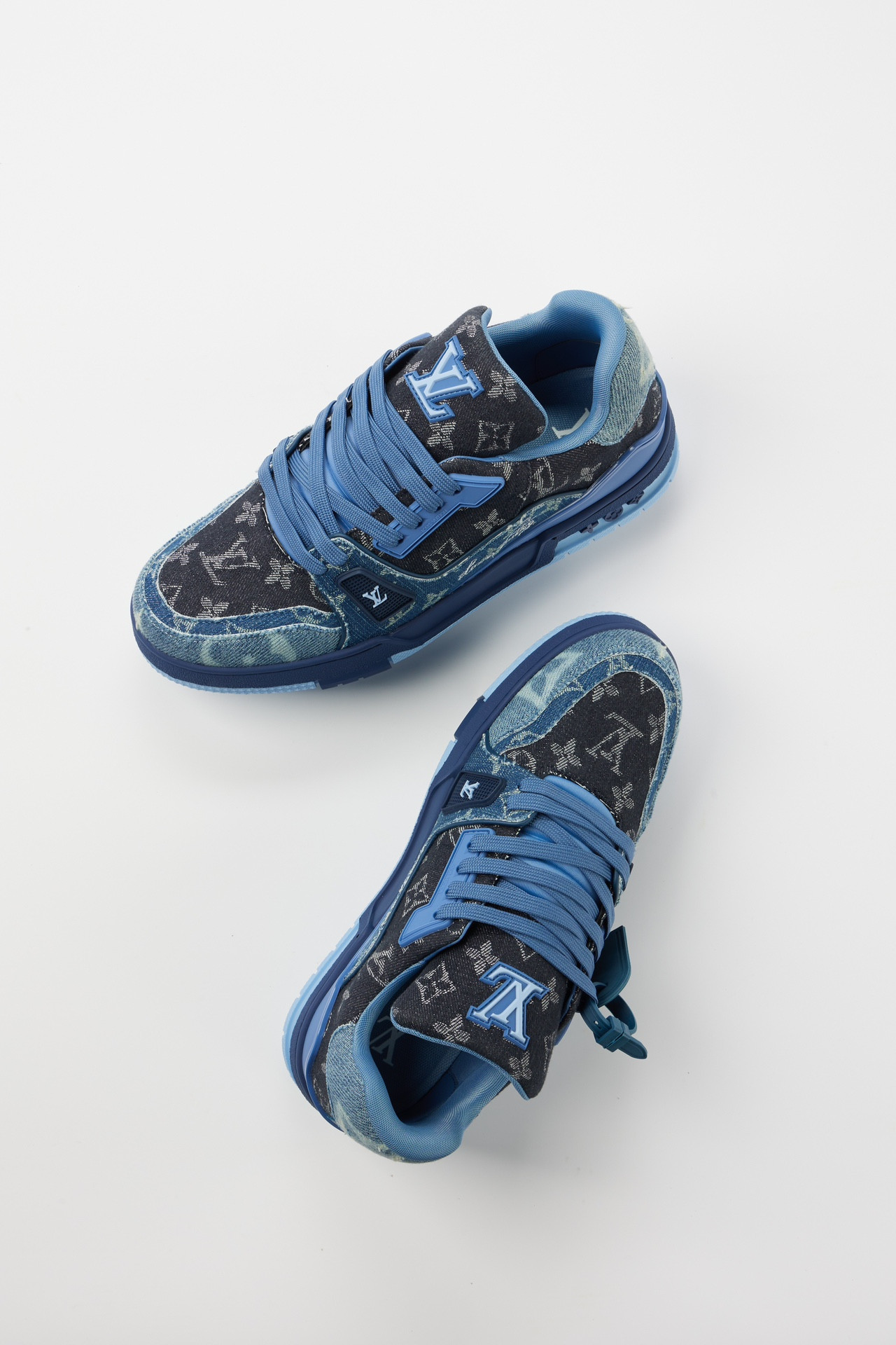 UA LV Trainer Sneaker