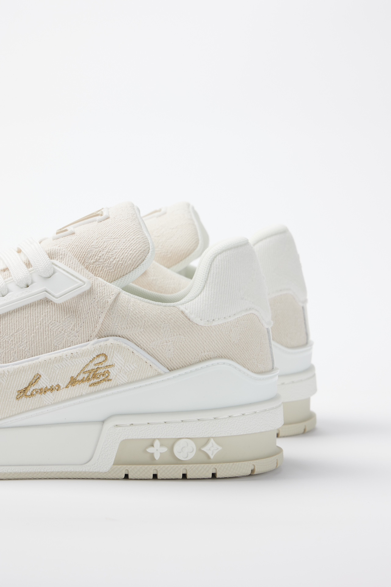 UA LV Trainer Sneaker
