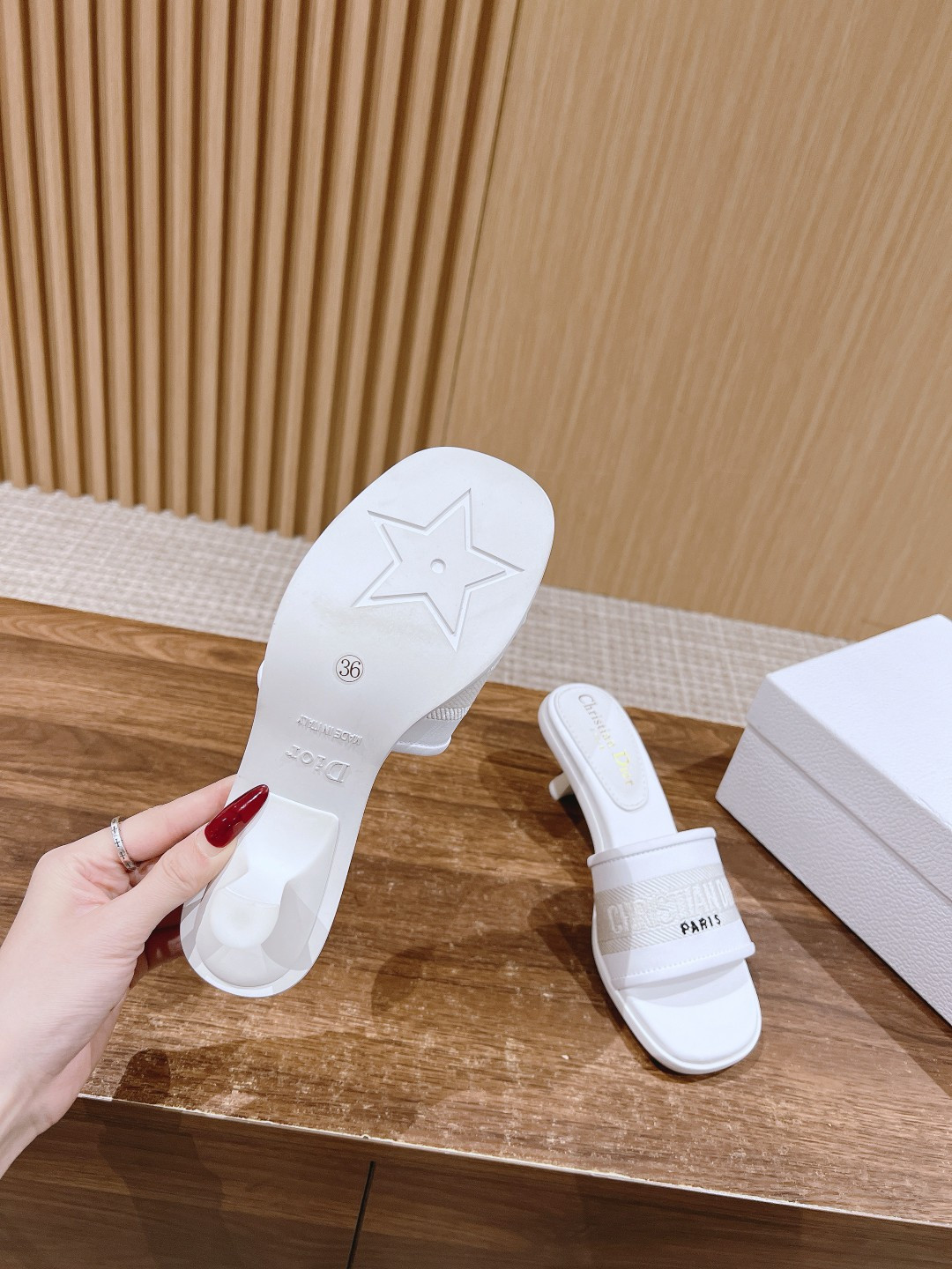 D*or dway heeled slide