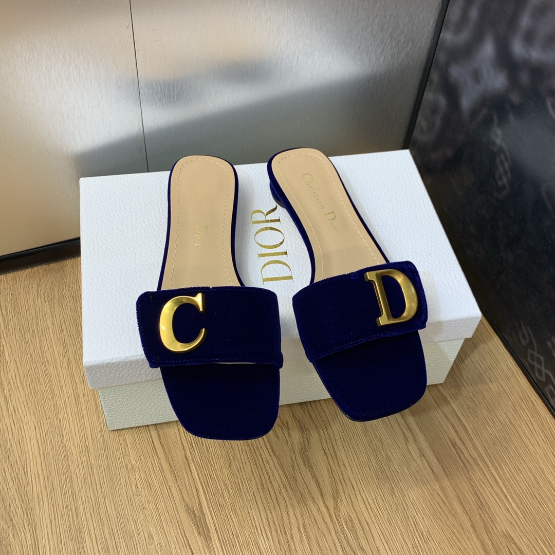 ua D*or or c
