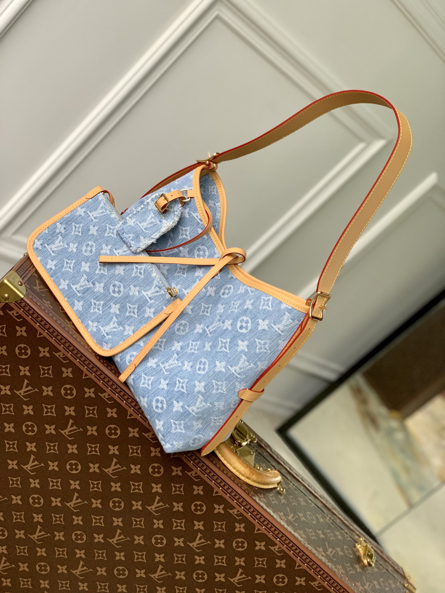 LV CarryAll PM M11462 11.4 x 9.4 x 4.7 in