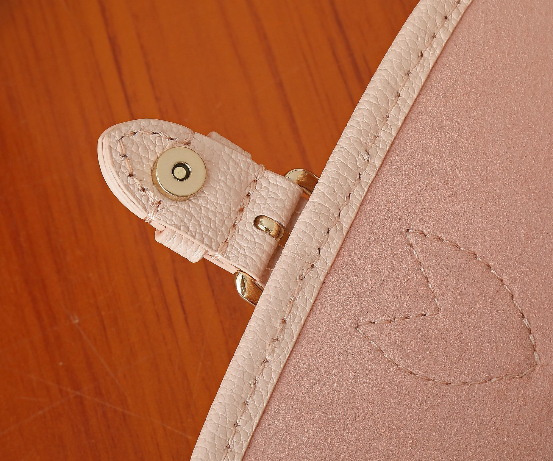 LV Nano Diane  M83566 7.5 x 4.1 x 2.4 in