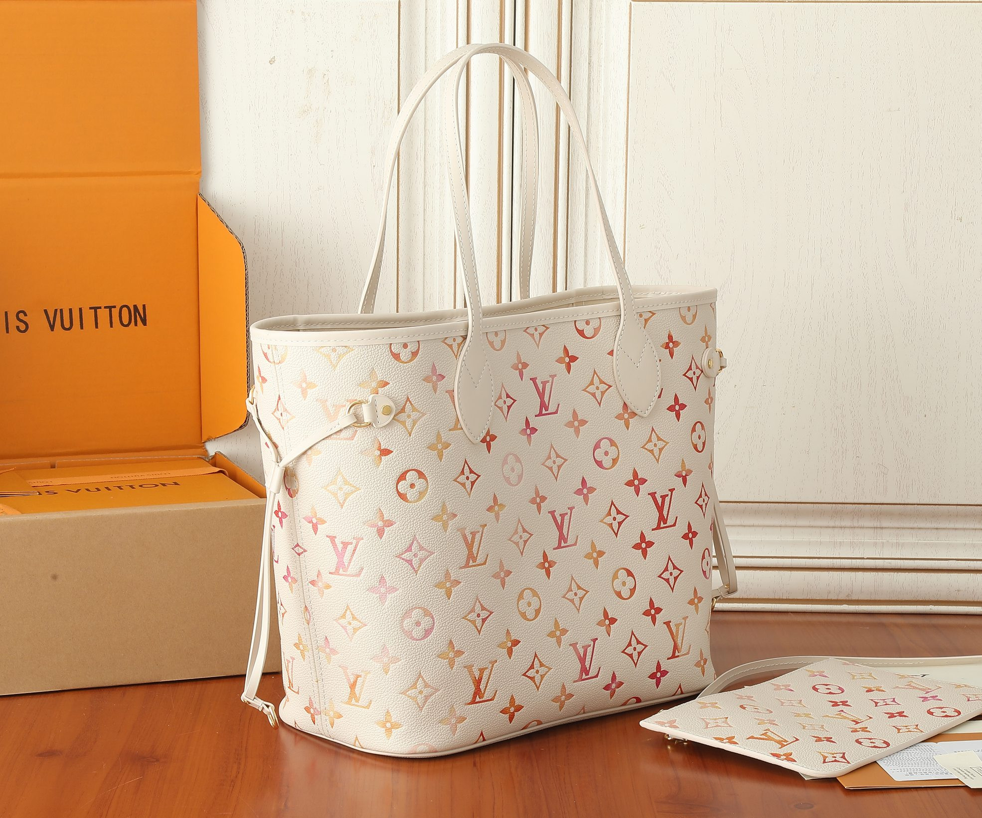 LV Neverfull MM M47080 12.2 x 11 x 5.5 in Without Box