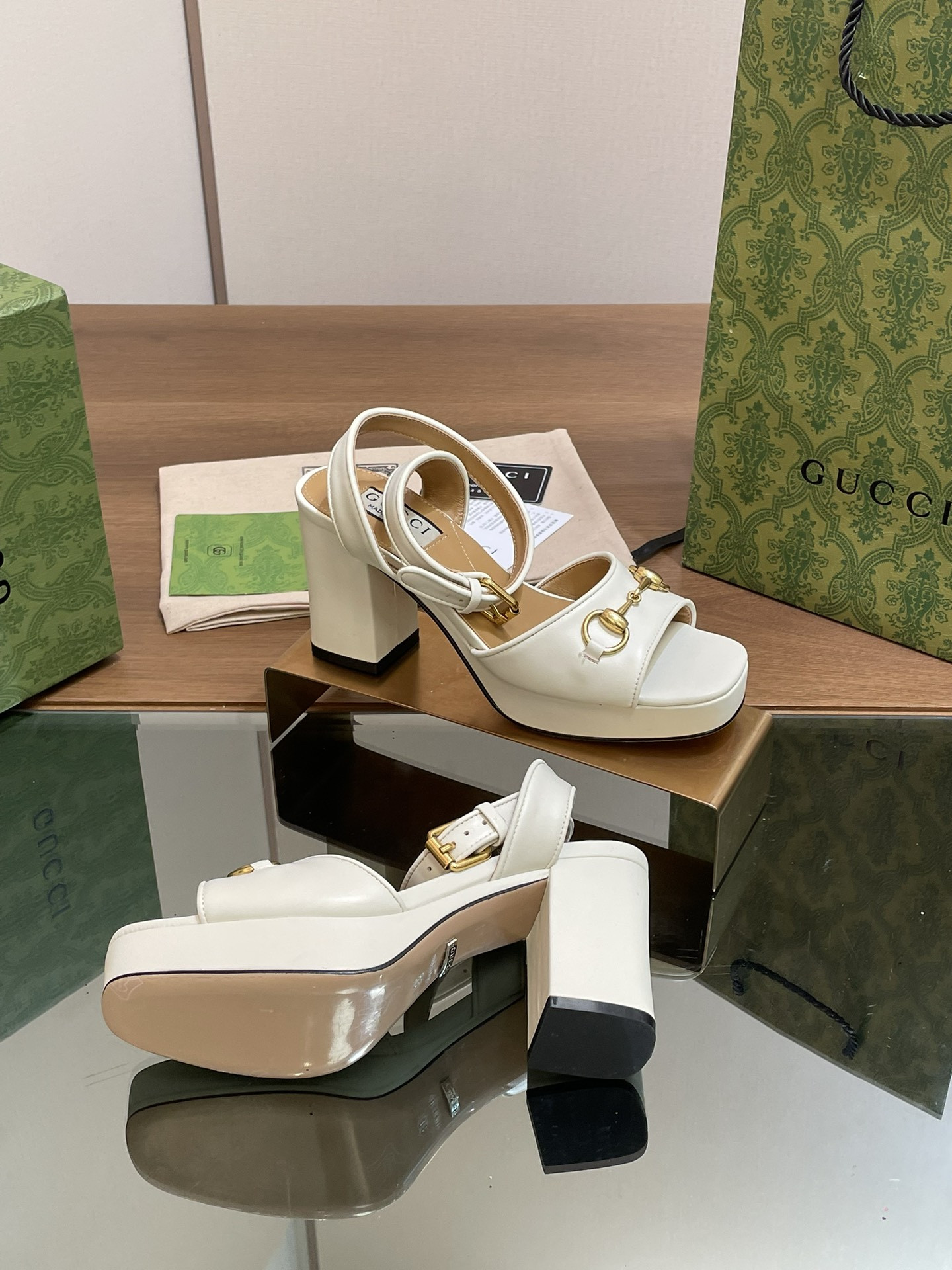 ua G*u*i horsebit platform sandal