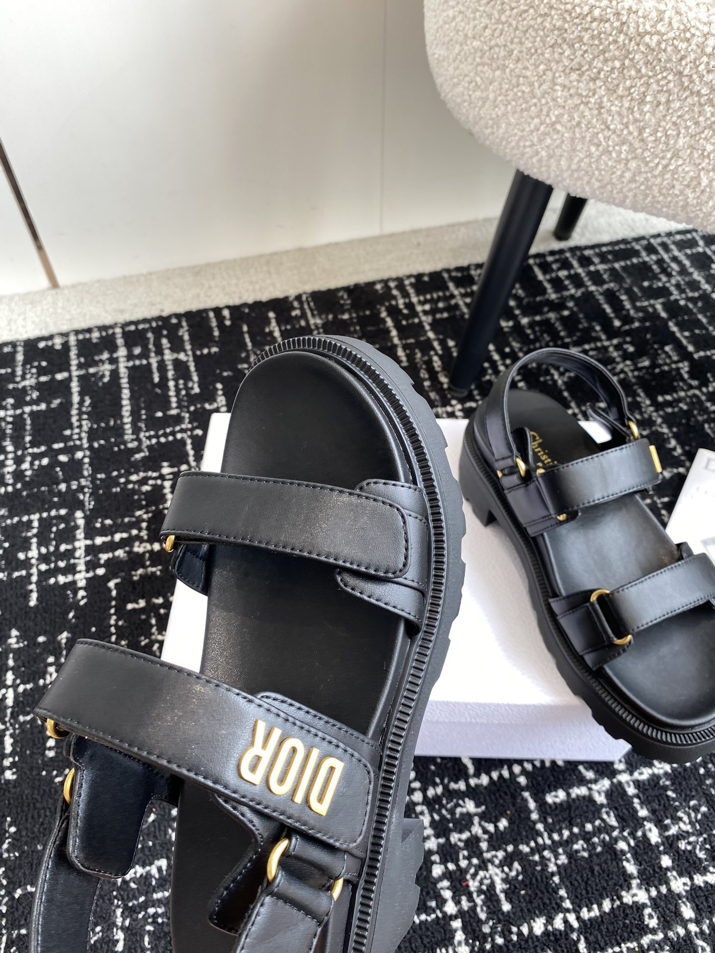 ua D*oract platform sandal black