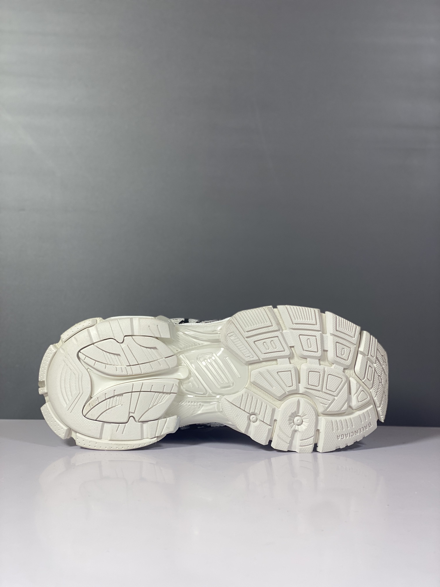 balenciga runner Gr*ffiti sneaker in white
