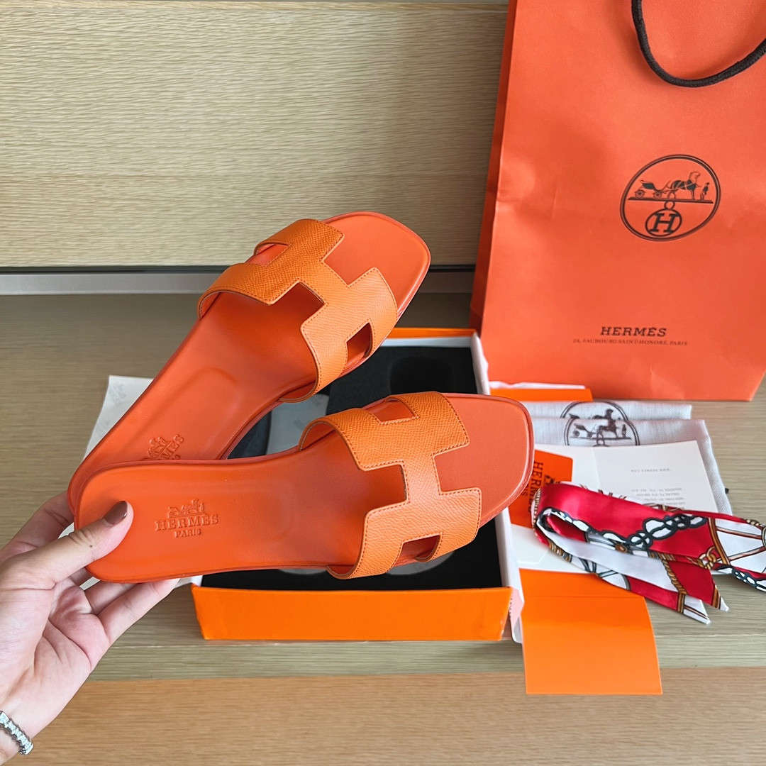 ua H**mes oran sandal