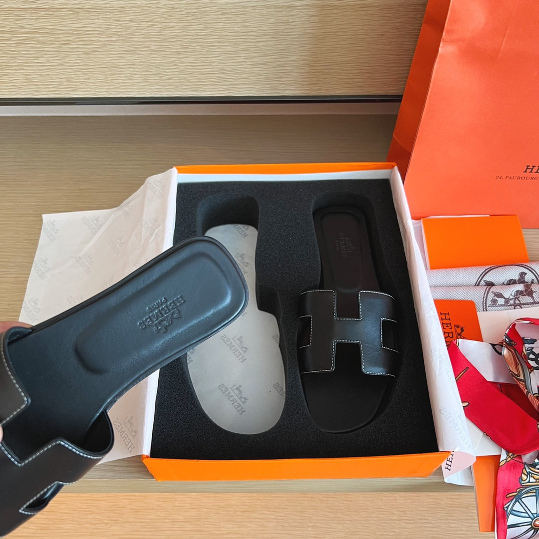 ua H**mes oran sandal