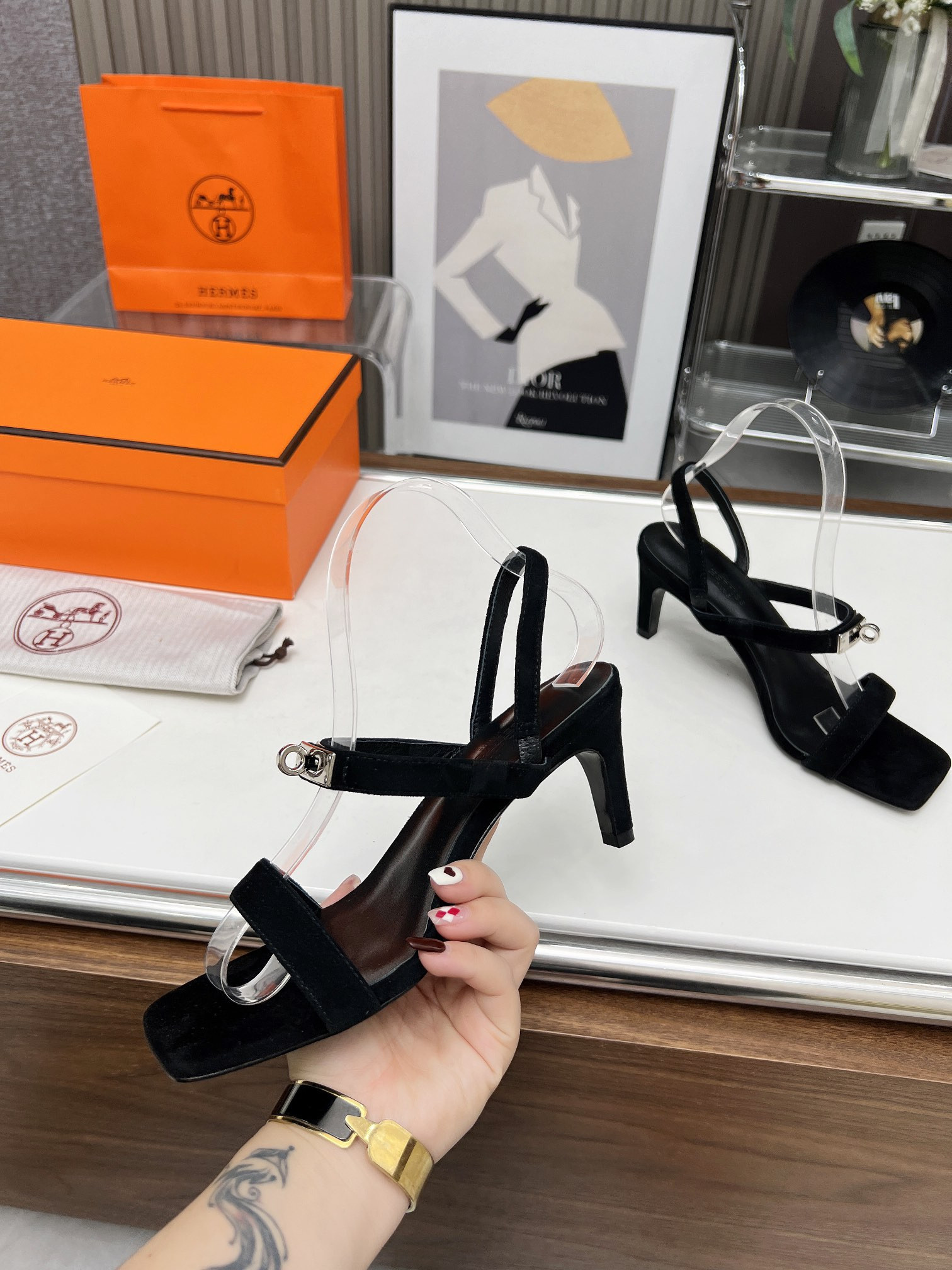 ua H**mes glamour 95 sandal