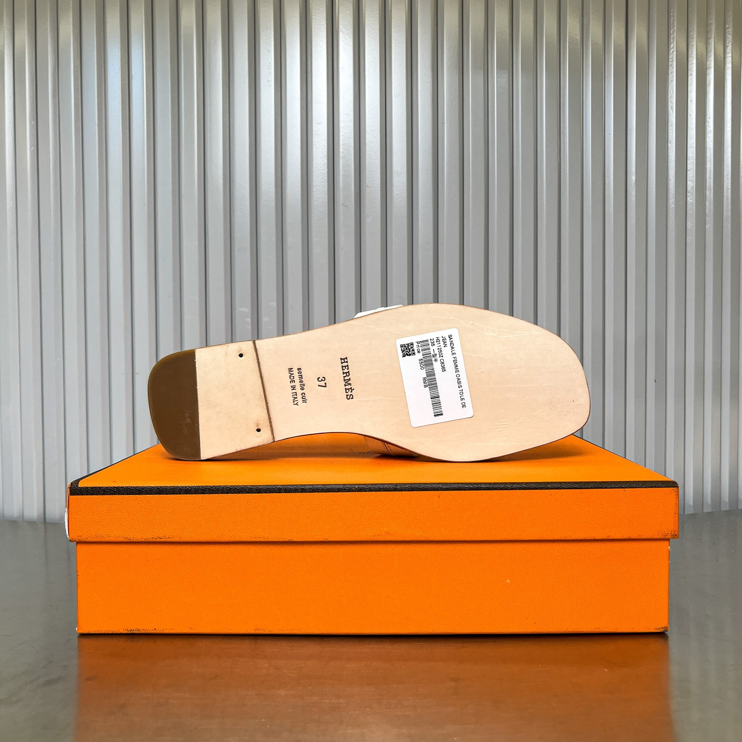 ua H**mes oran sandal