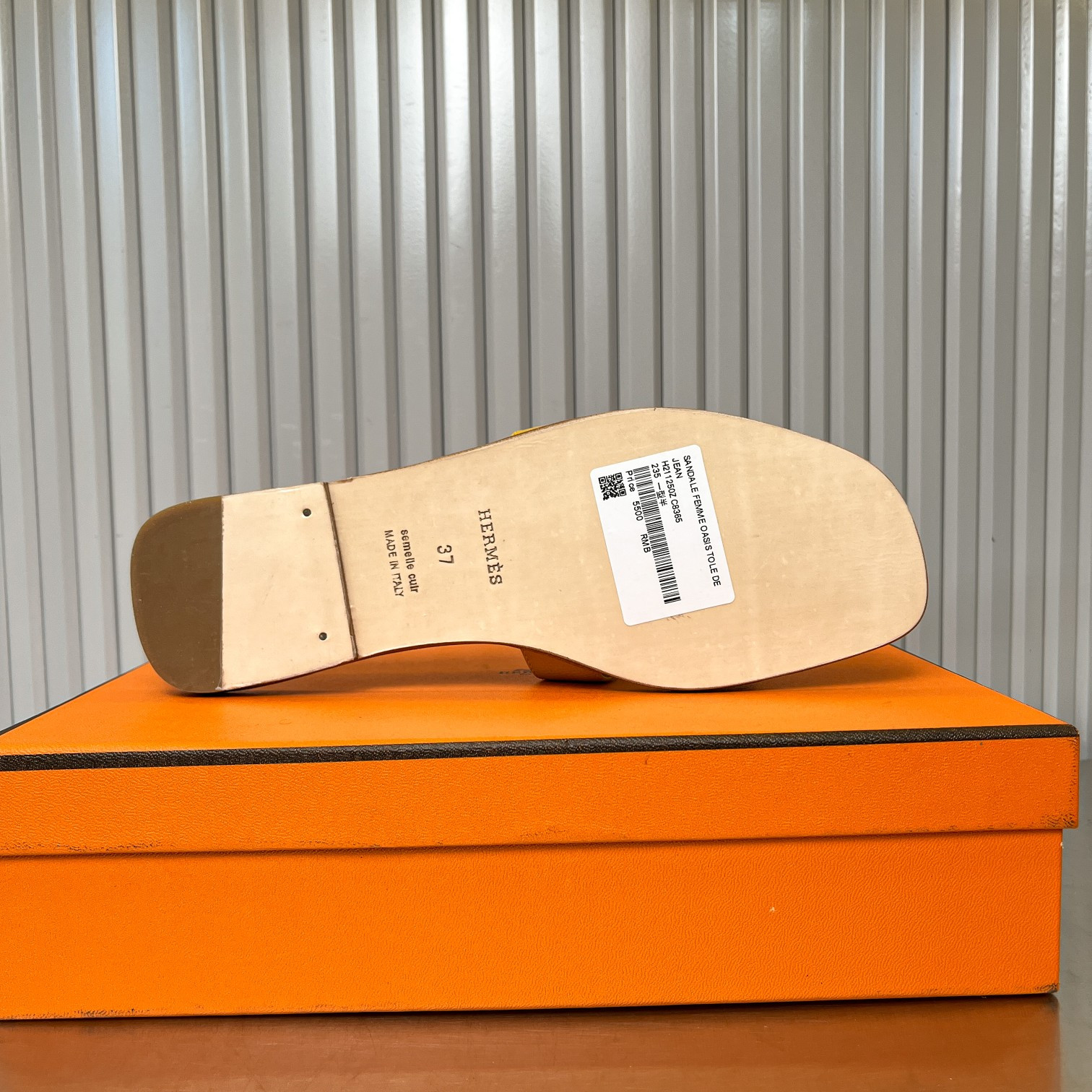 ua H**mes oran sandal