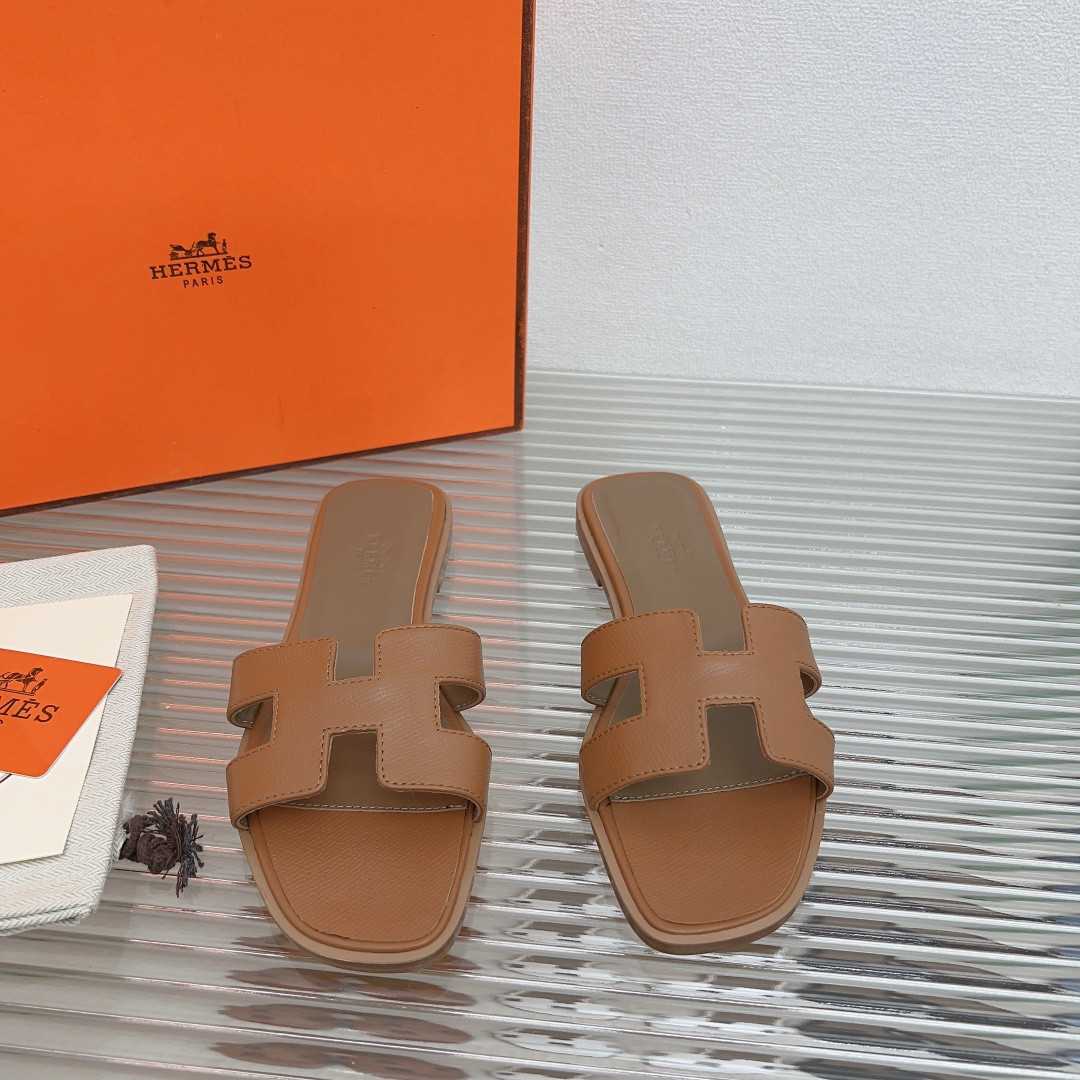 ua H**mes oran sandal