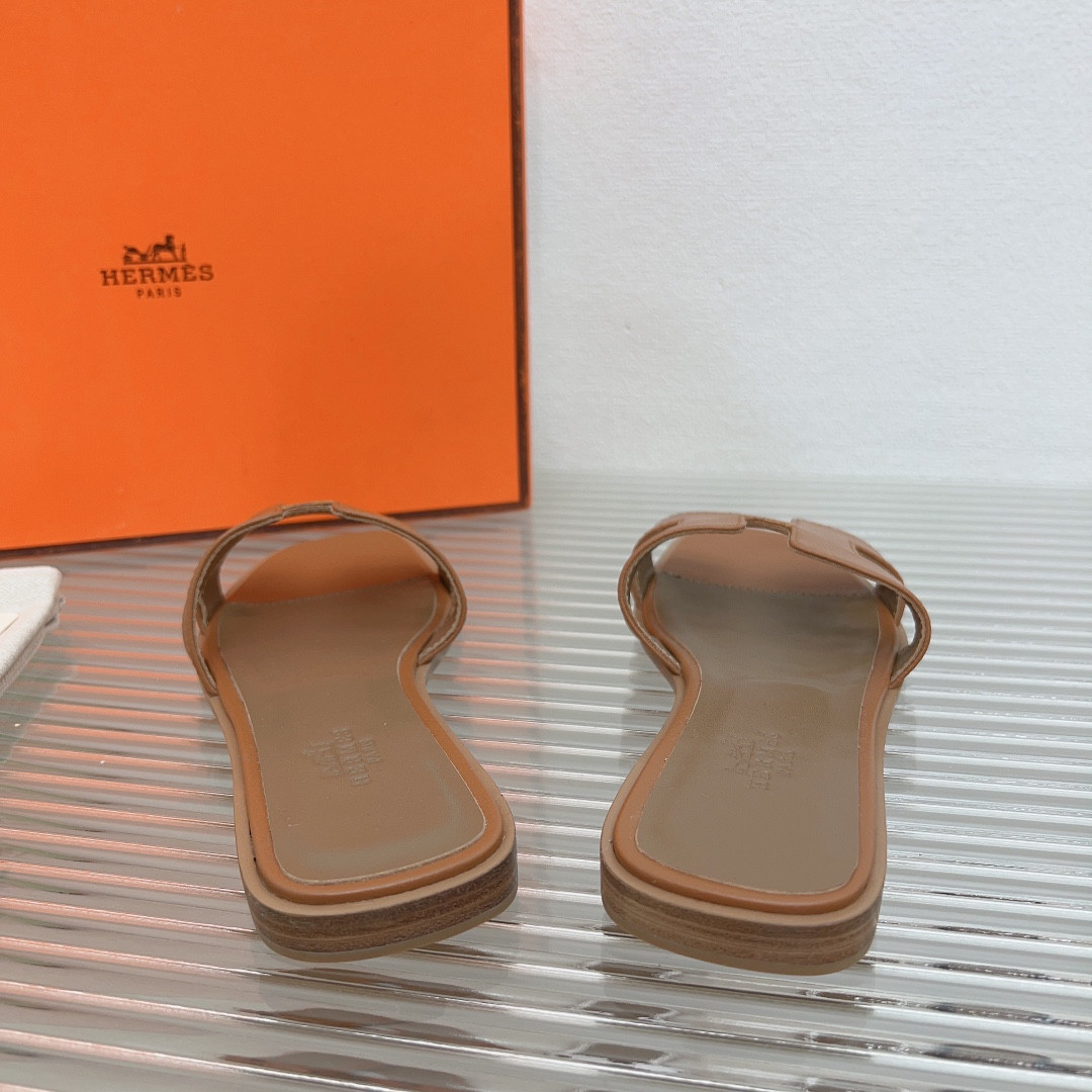 ua H**mes oran sandal