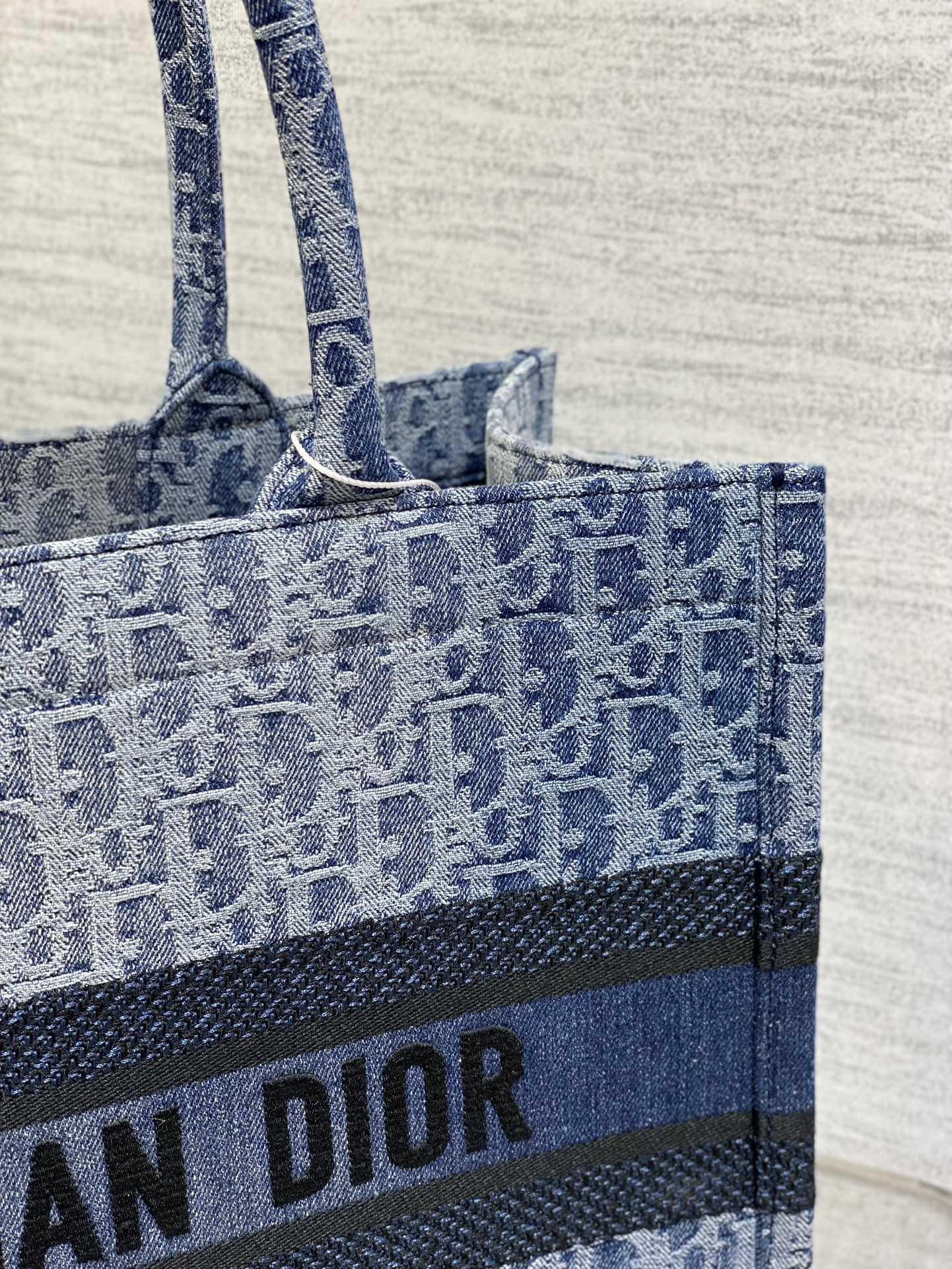medium d*or book tote blue De*1m d*or oblique jacquard 36 x 27.5 x 16.5 cm