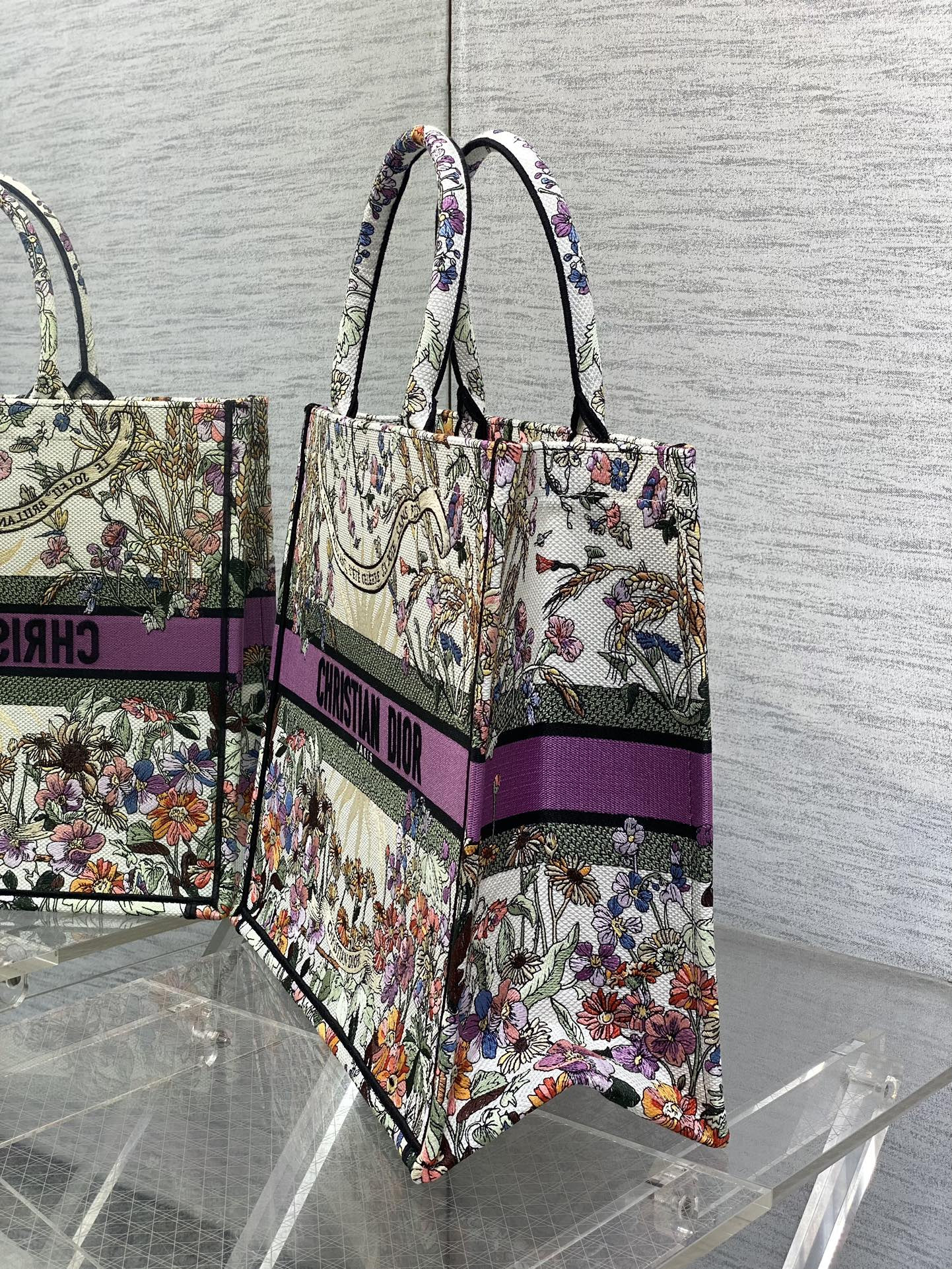 D*or book tote ecru multicolor 42x18x35cm
