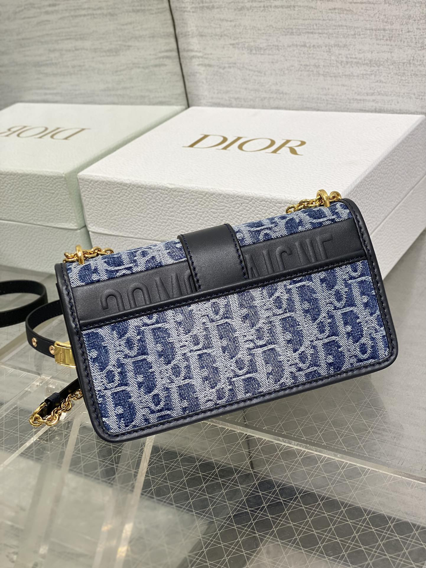 d*or 30 montaigne east-west bag with chain blue De*1m d*or oblique jacquard 21 x 12 x 6 cm