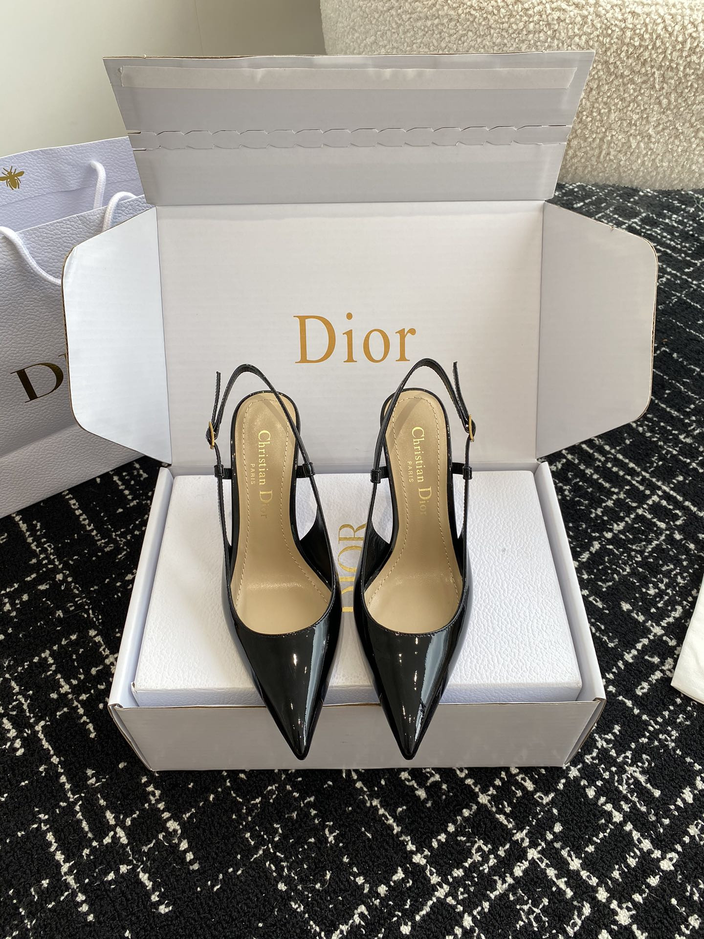 ua D*or tribales slingback pump
