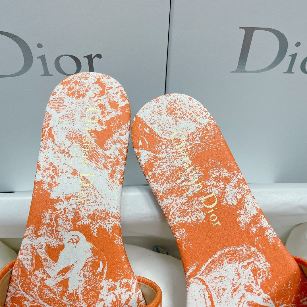 ua D*or dway slide