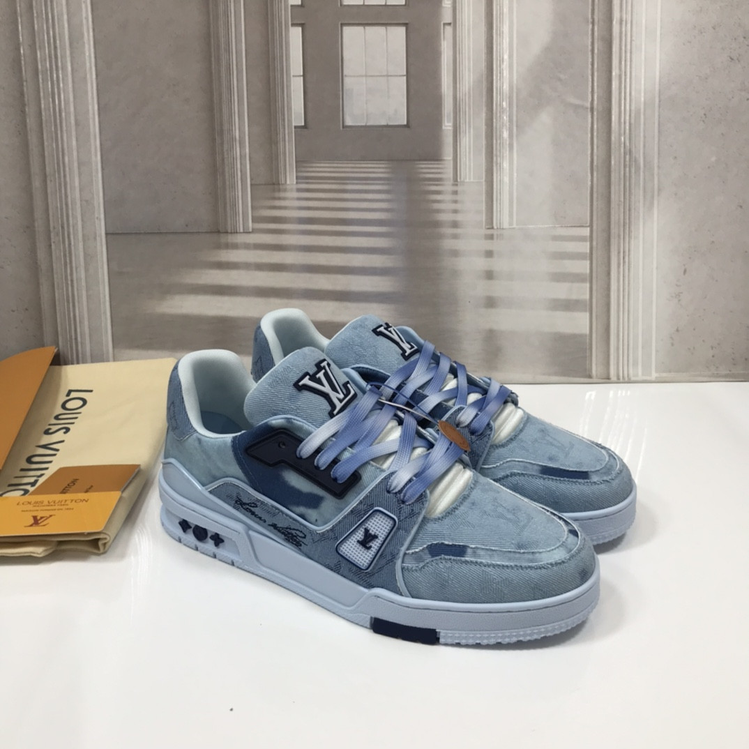 UA LV Trainer Sneaker