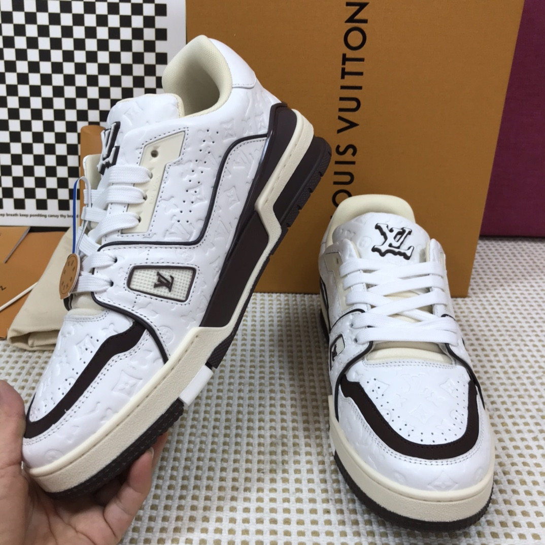 UA LV Trainer Sneaker