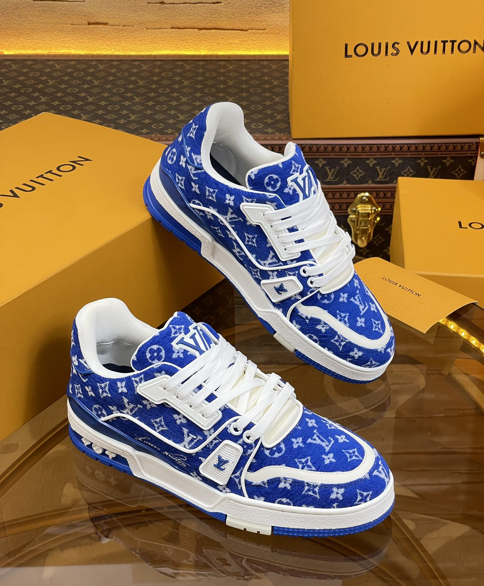 UA LV Trainer Sneaker