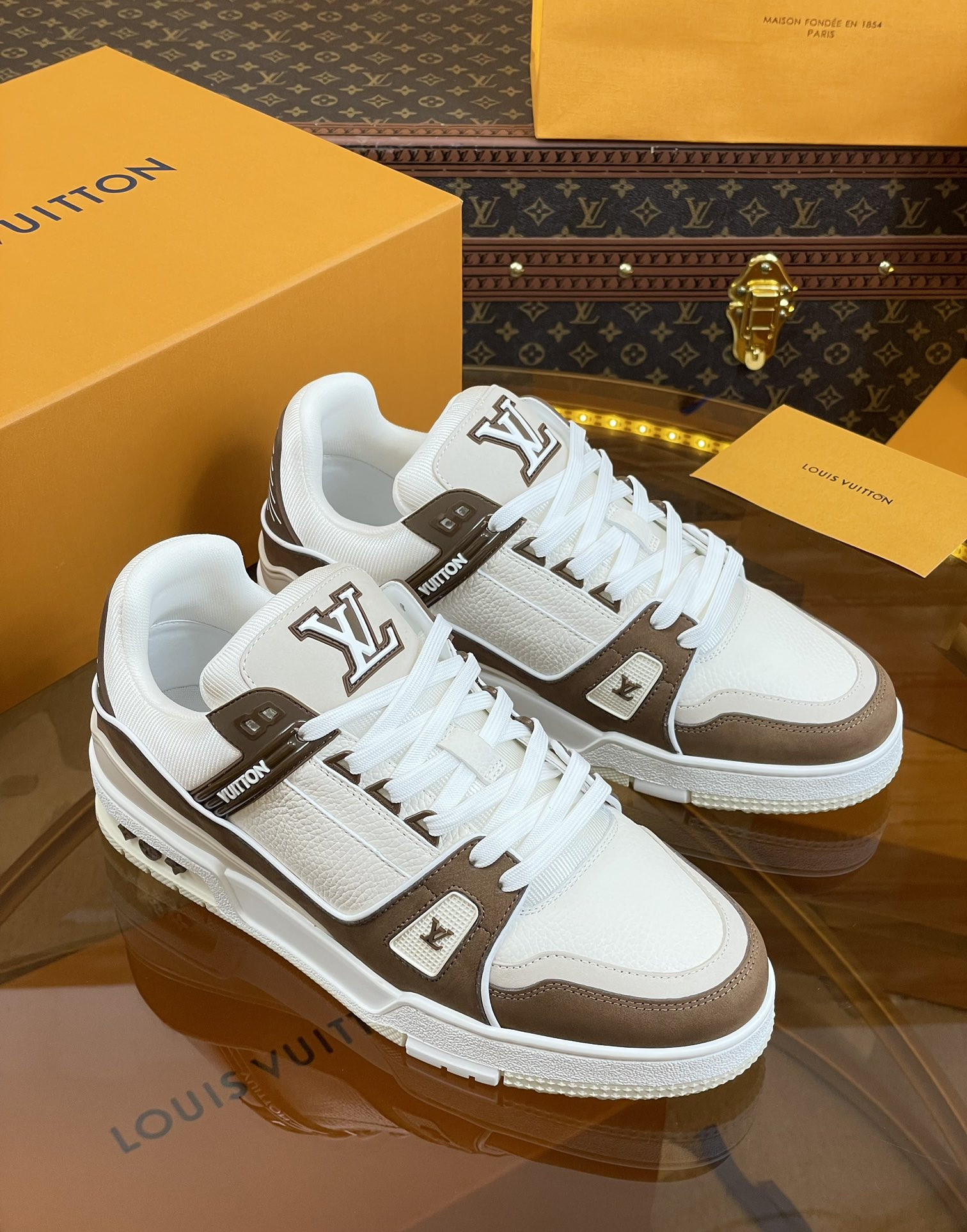 UA LV Trainer Sneaker