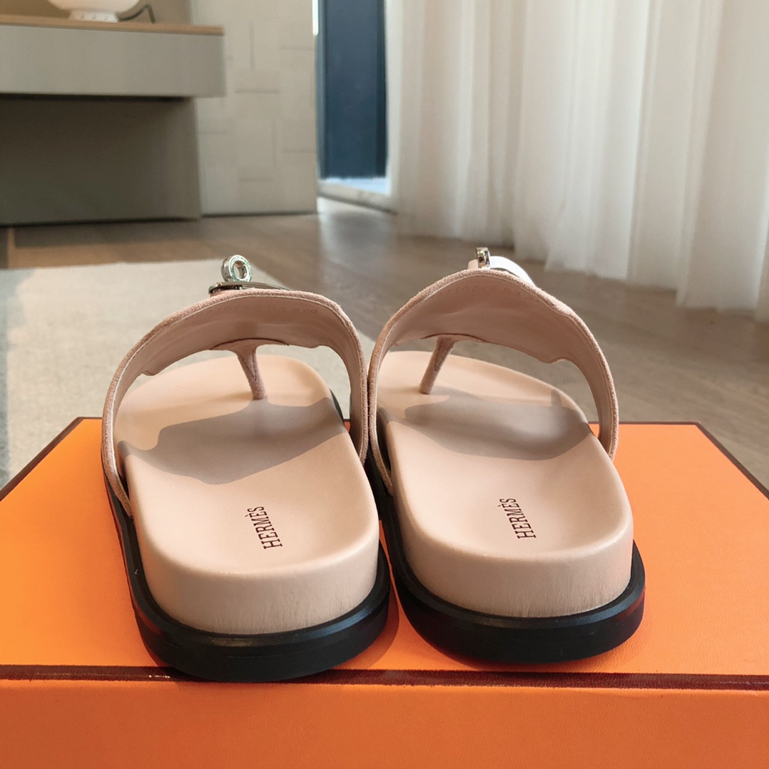 ua H**mes empire sandal