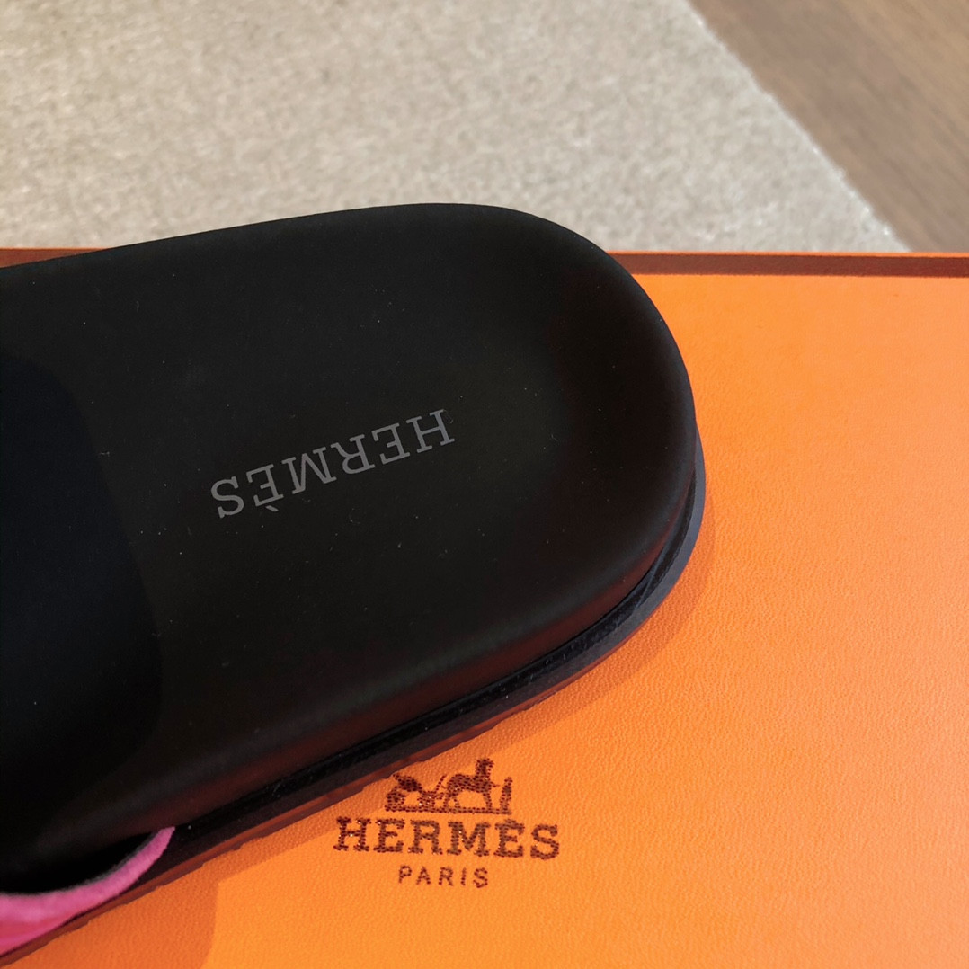 ua H**mes empire sandal