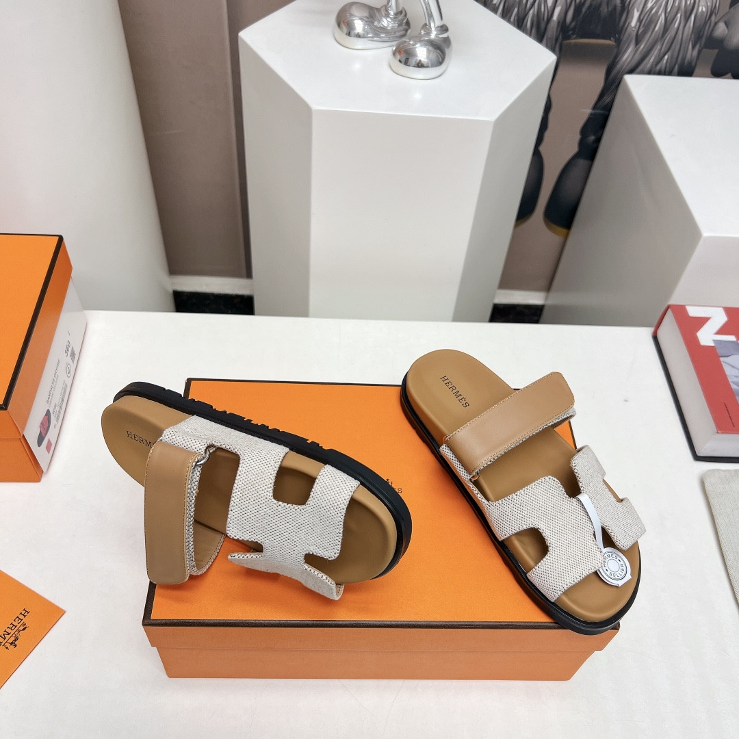 ua H**mes chypre sandal