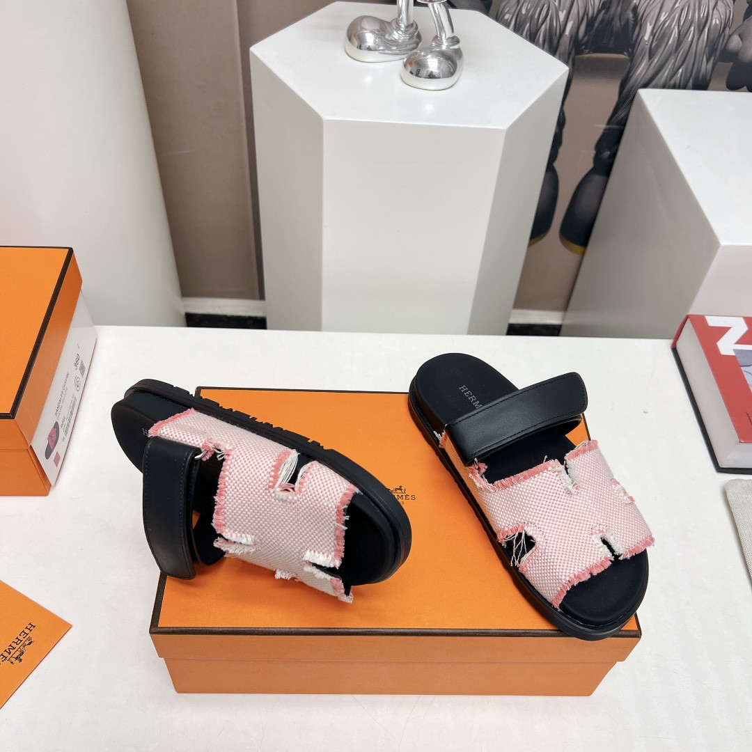 ua H**mes chypre sandal