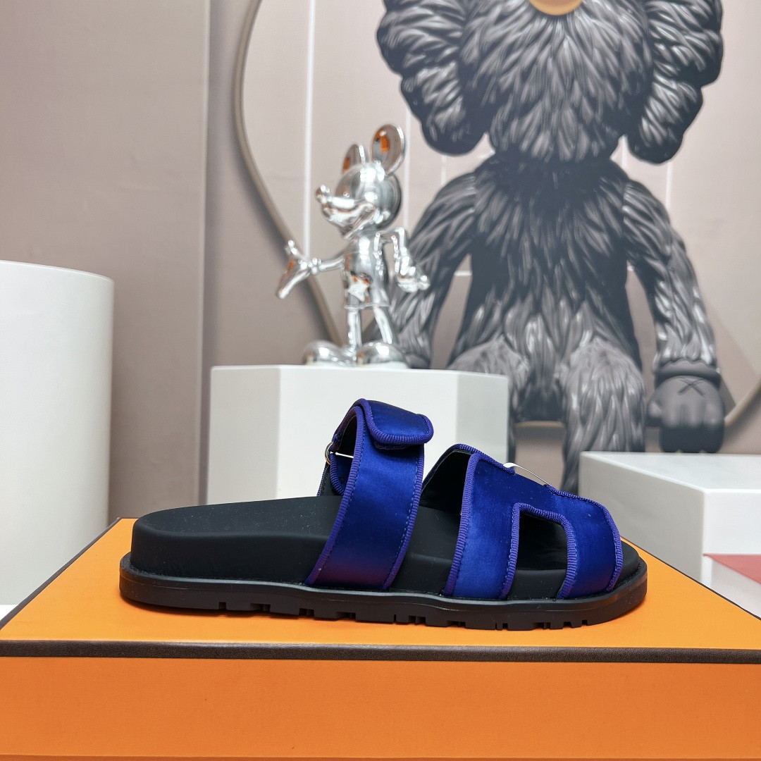 ua H**mes chypre sandal