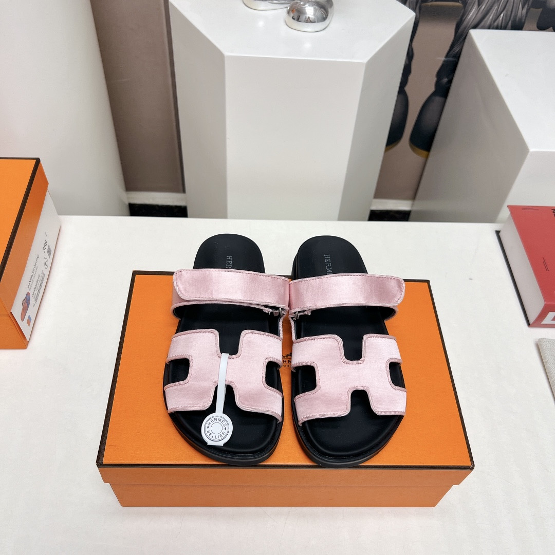 ua H**mes chypre sandal
