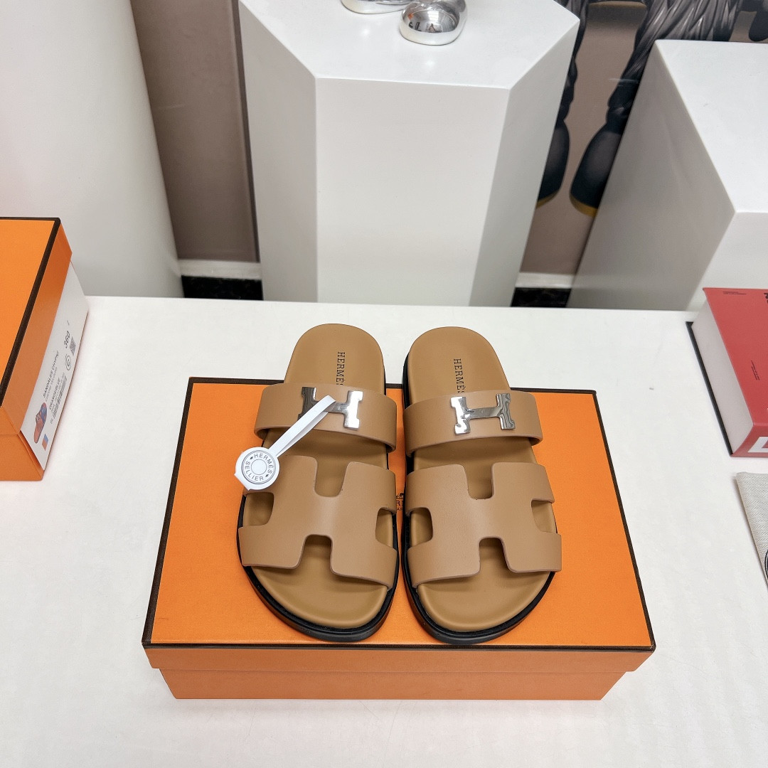 ua H**mes chypre sandal