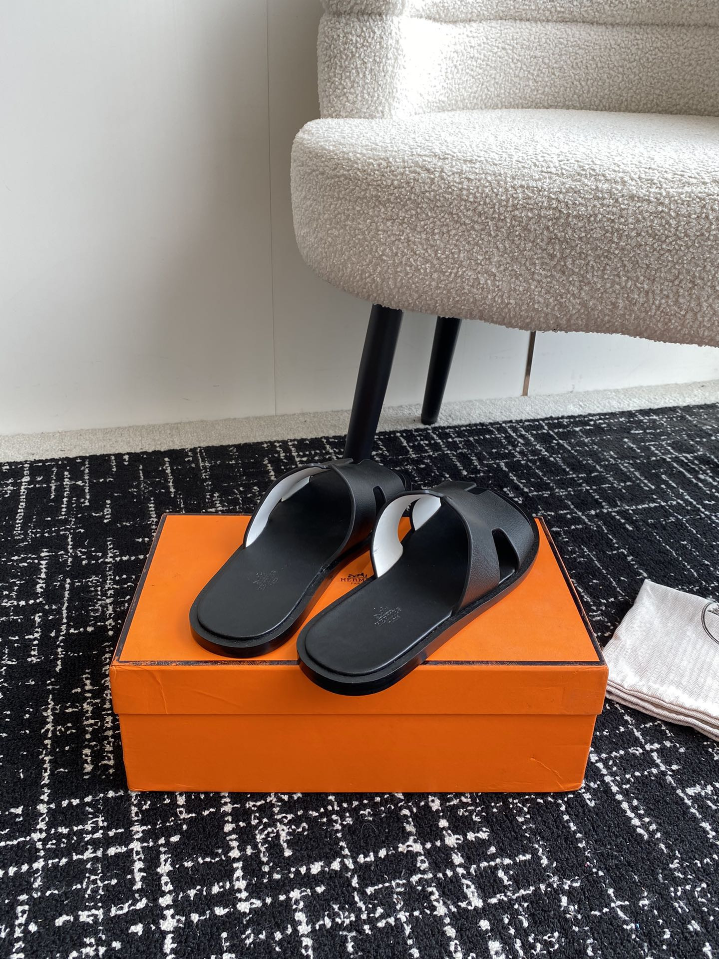 ua H**mes izmir sandal